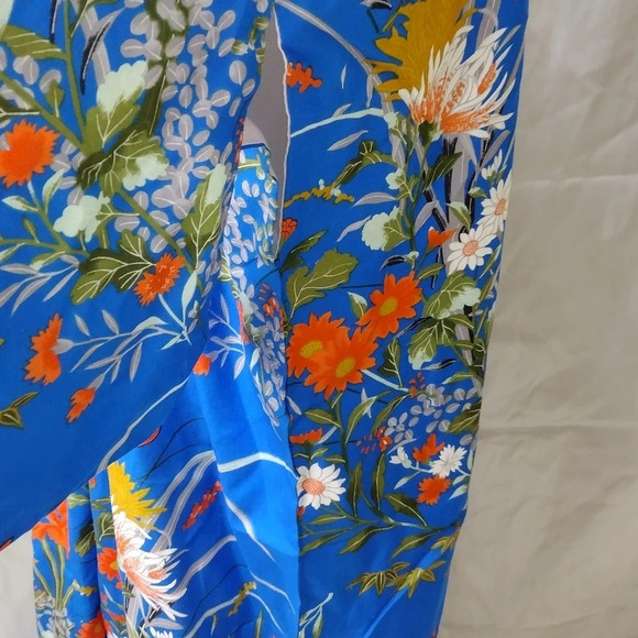 VTG KIMONO Excellent Quality Robe Made in Japan Blue floral SILK - Picture 10 of 10